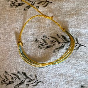Pura Vida original strand bracelet